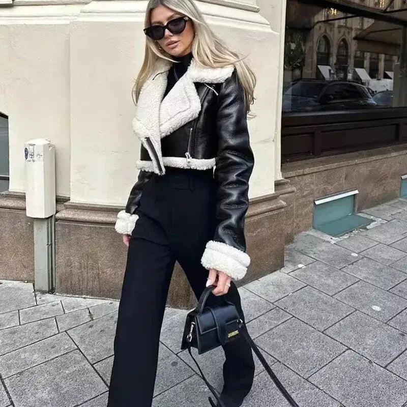 Dames Cropped Leren Jas – Elegantie met Luxe Details
