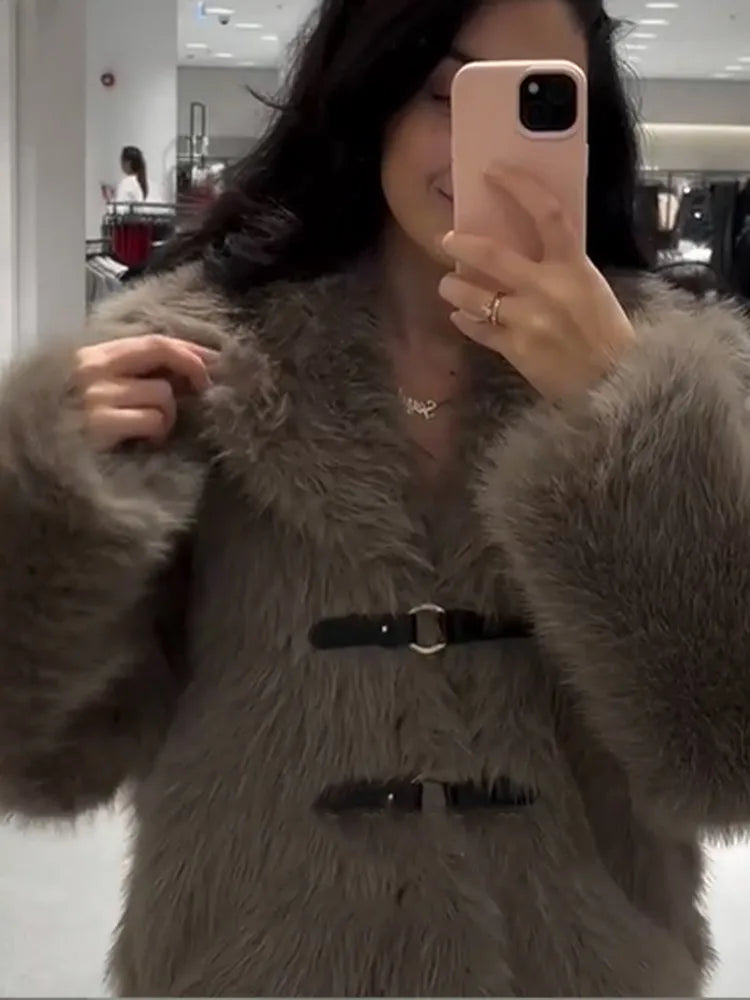 Dames Faux Fur Winterjas – Bruine Kunstbont Jas met PU Riem en Knopen