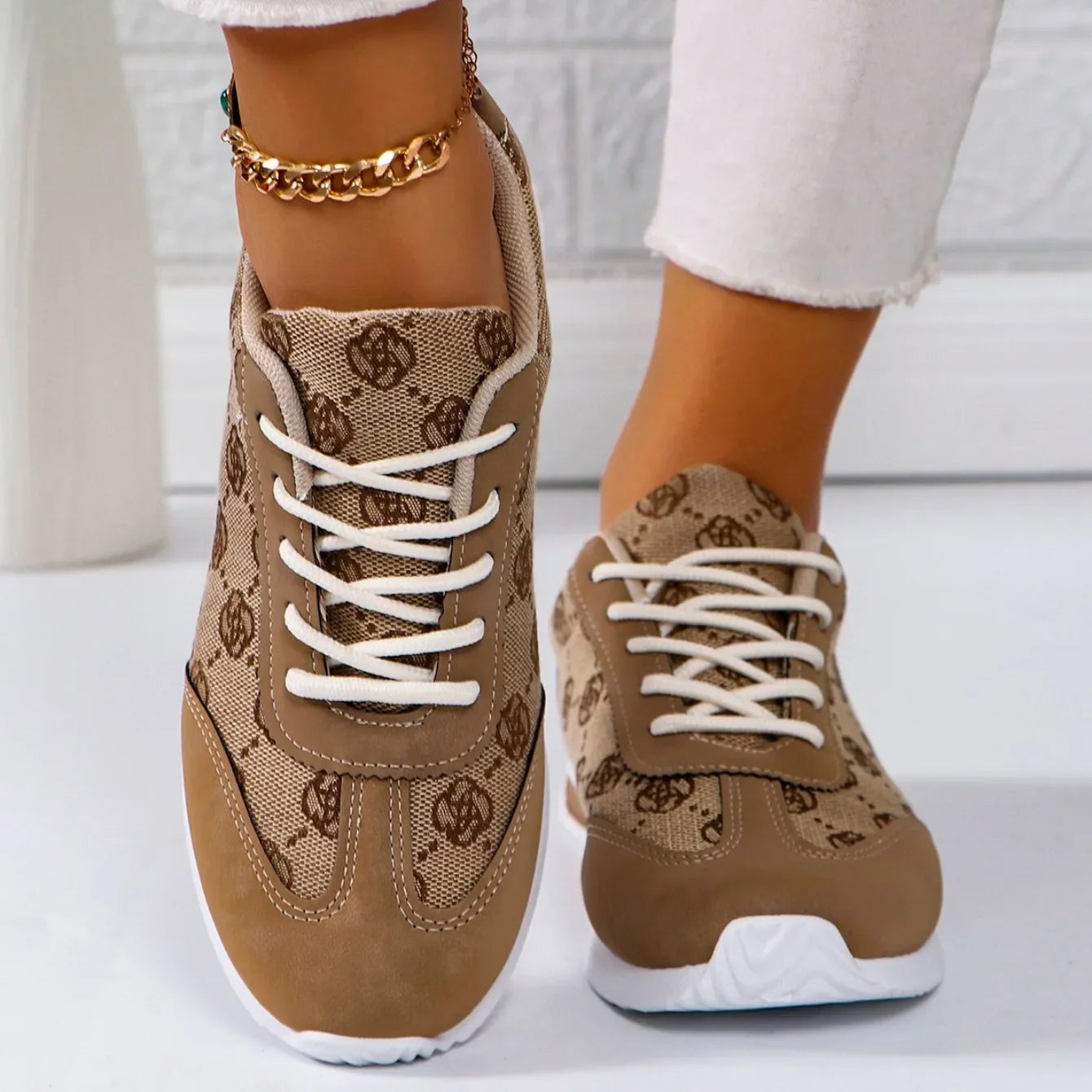 Dames Sneakers – Comfortabel & Ademend met Dikke Zool