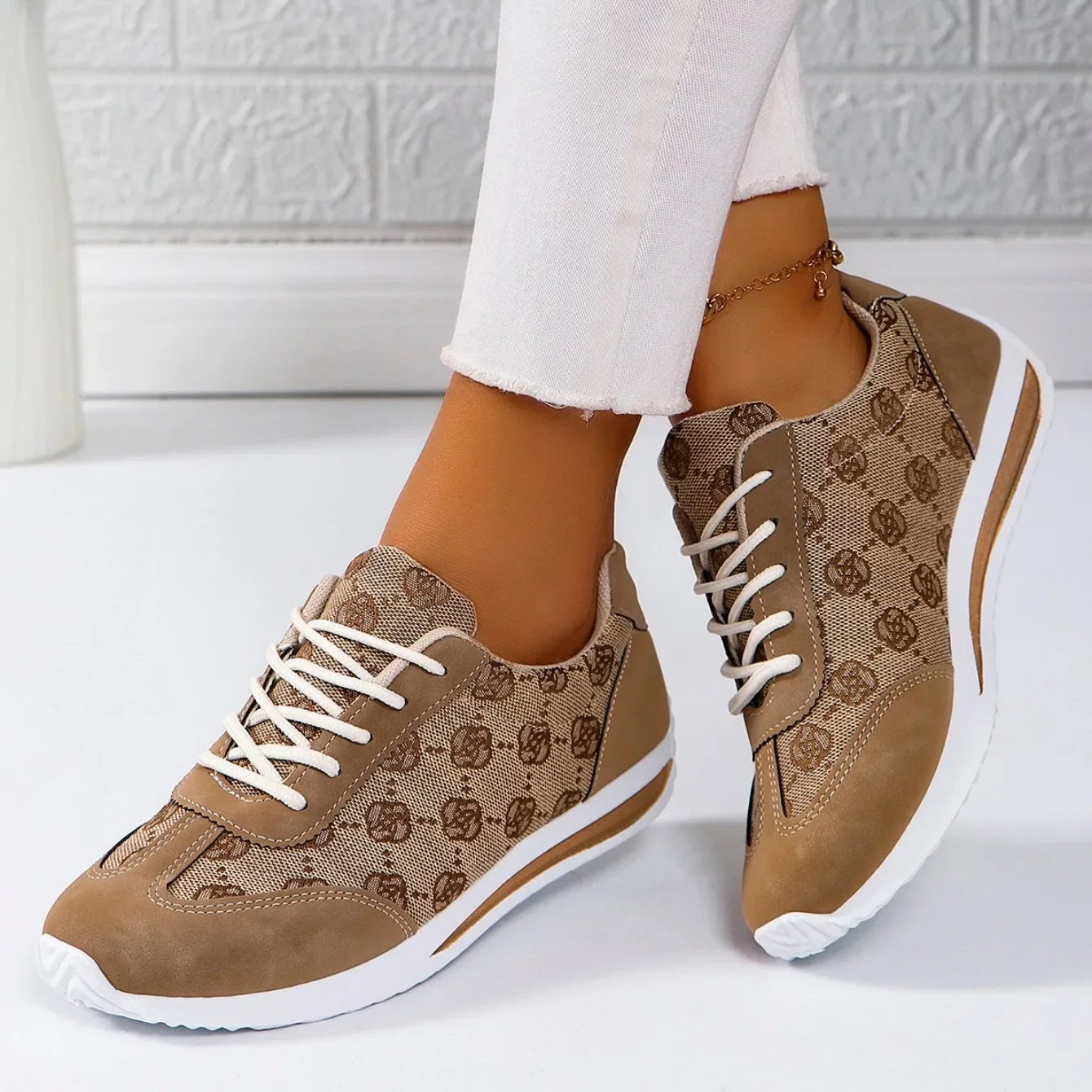 Dames Sneakers – Comfortabel & Ademend met Dikke Zool