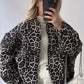 Dames Jas met Luipaardprint – Modieuze Herfstjas met Ritssluiting